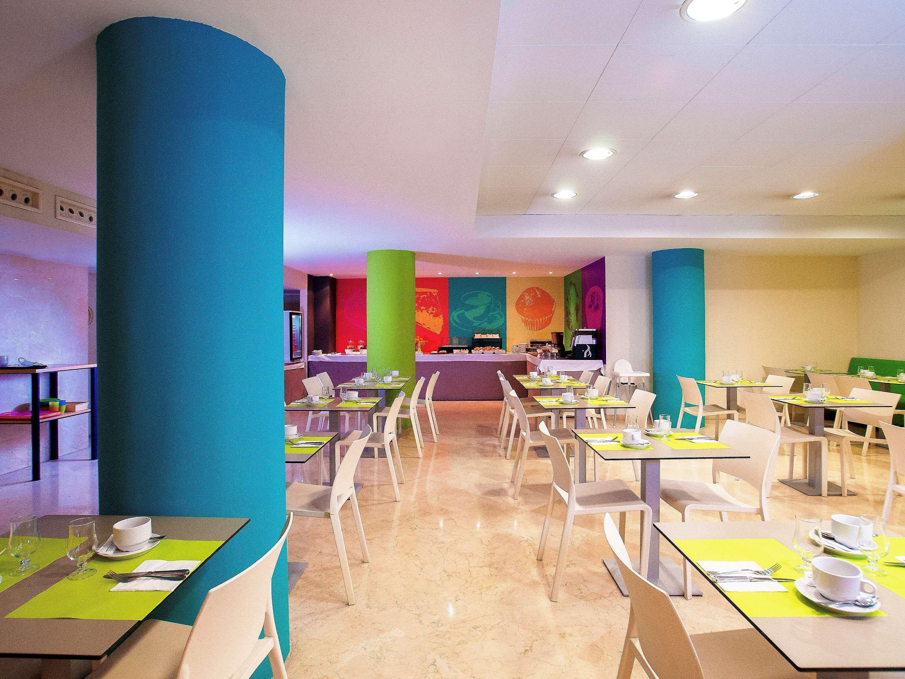 Ibis Styles Zaragoza Ramiro I Hotell Restaurang bild