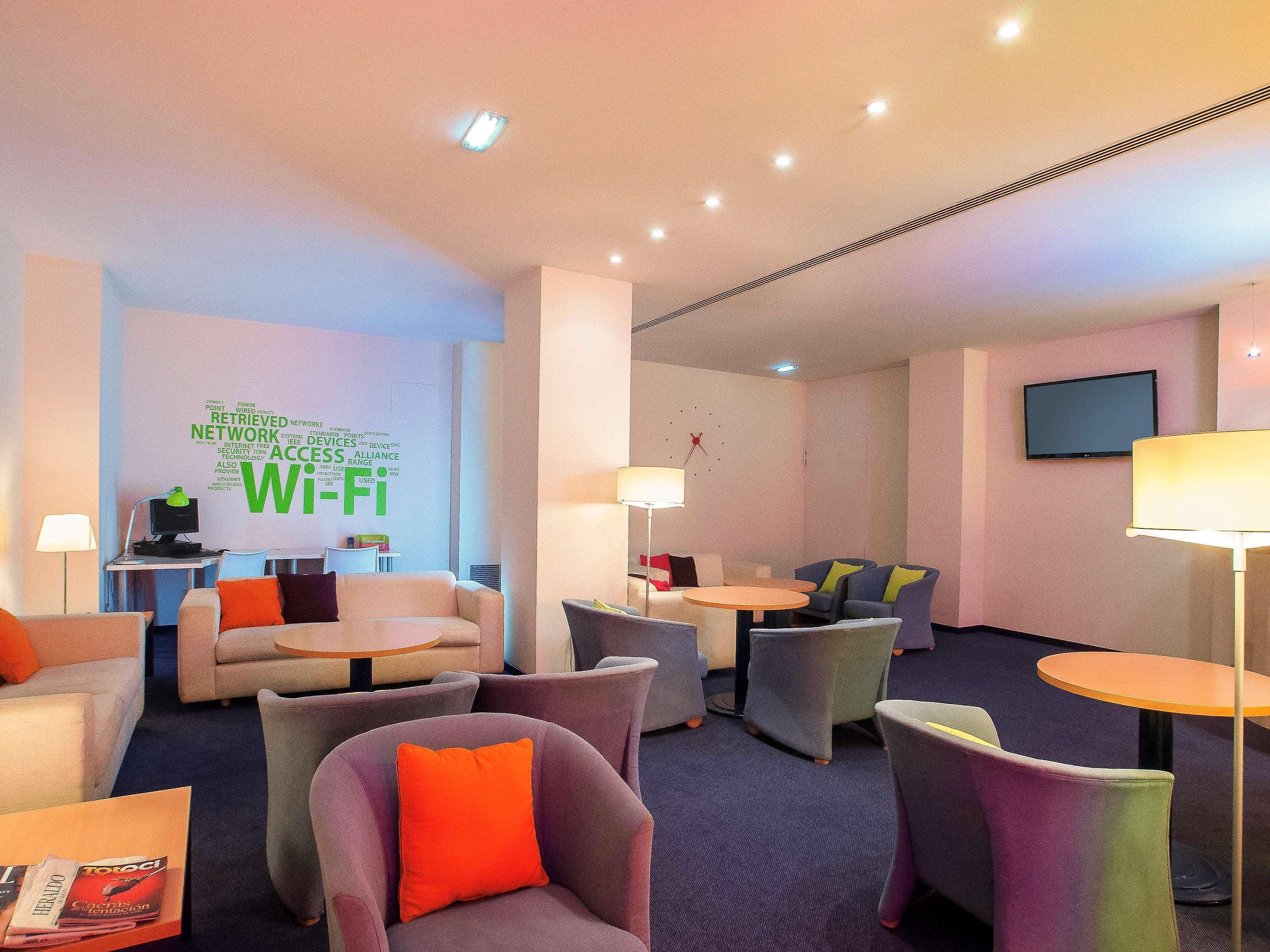 Ibis Styles Zaragoza Ramiro I Hotell Exteriör bild