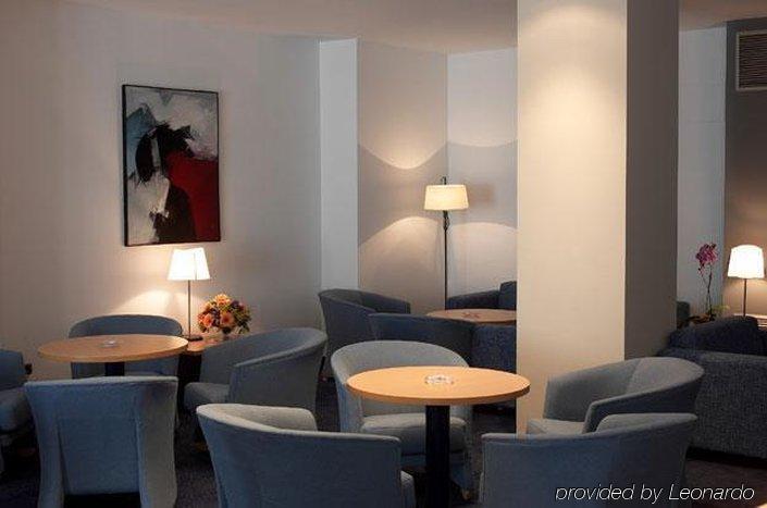 Ibis Styles Zaragoza Ramiro I Hotell Restaurang bild