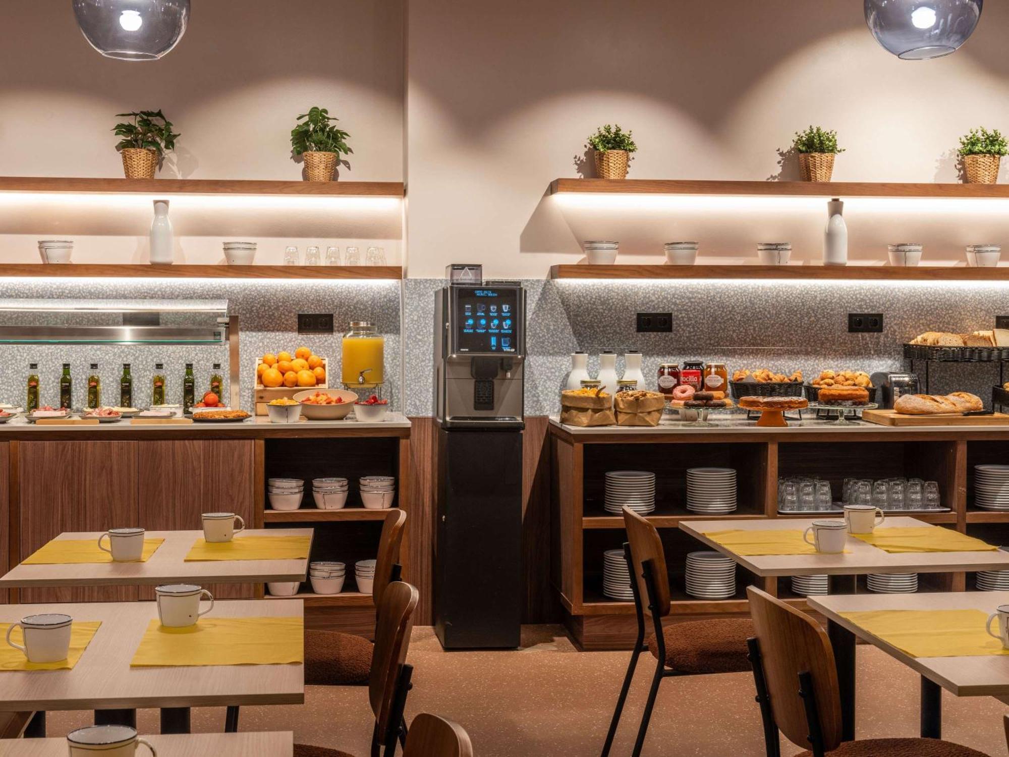 Ibis Styles Zaragoza Ramiro I Hotell Exteriör bild