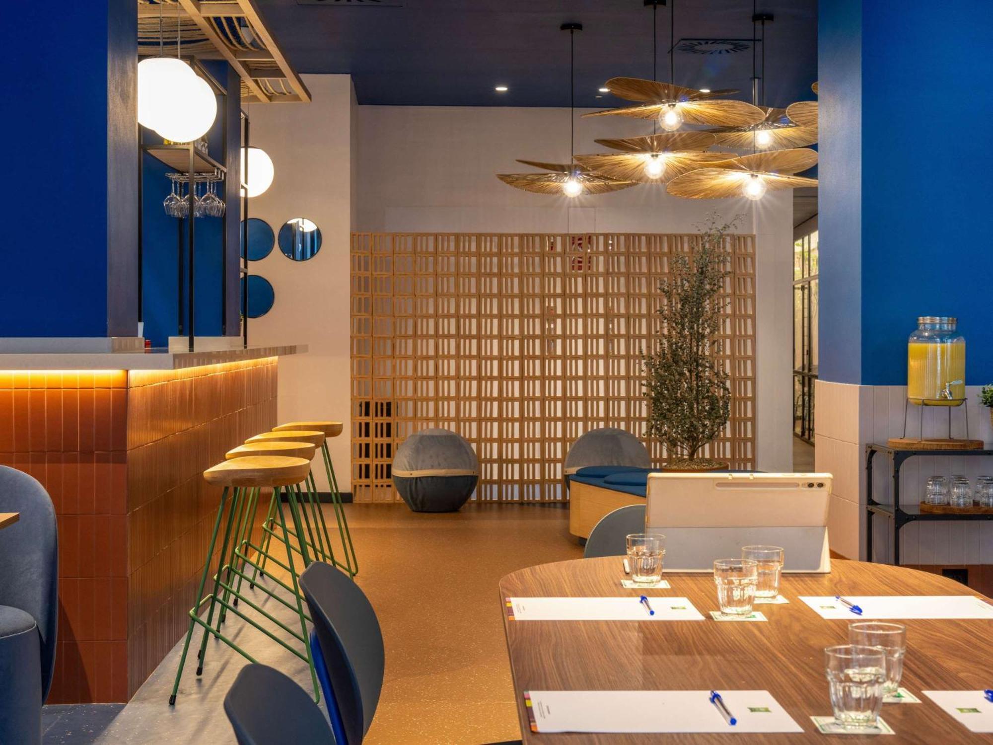 Ibis Styles Zaragoza Ramiro I Hotell Exteriör bild