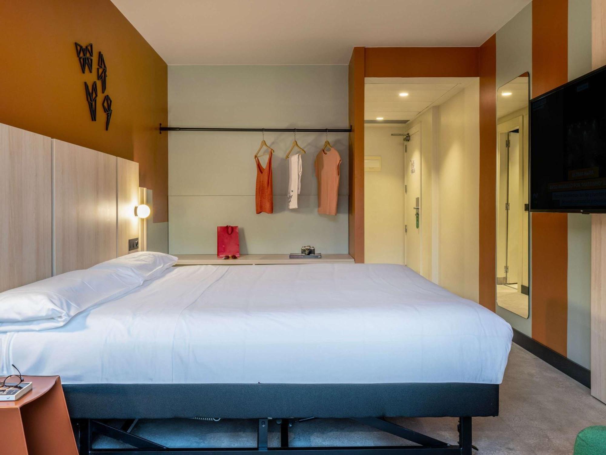 Ibis Styles Zaragoza Ramiro I Hotell Exteriör bild