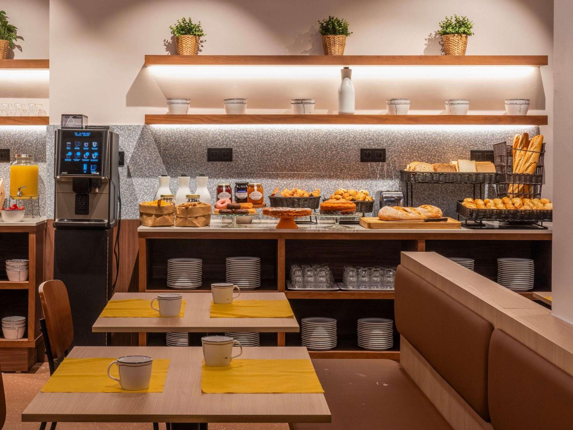 Ibis Styles Zaragoza Ramiro I Hotell Exteriör bild