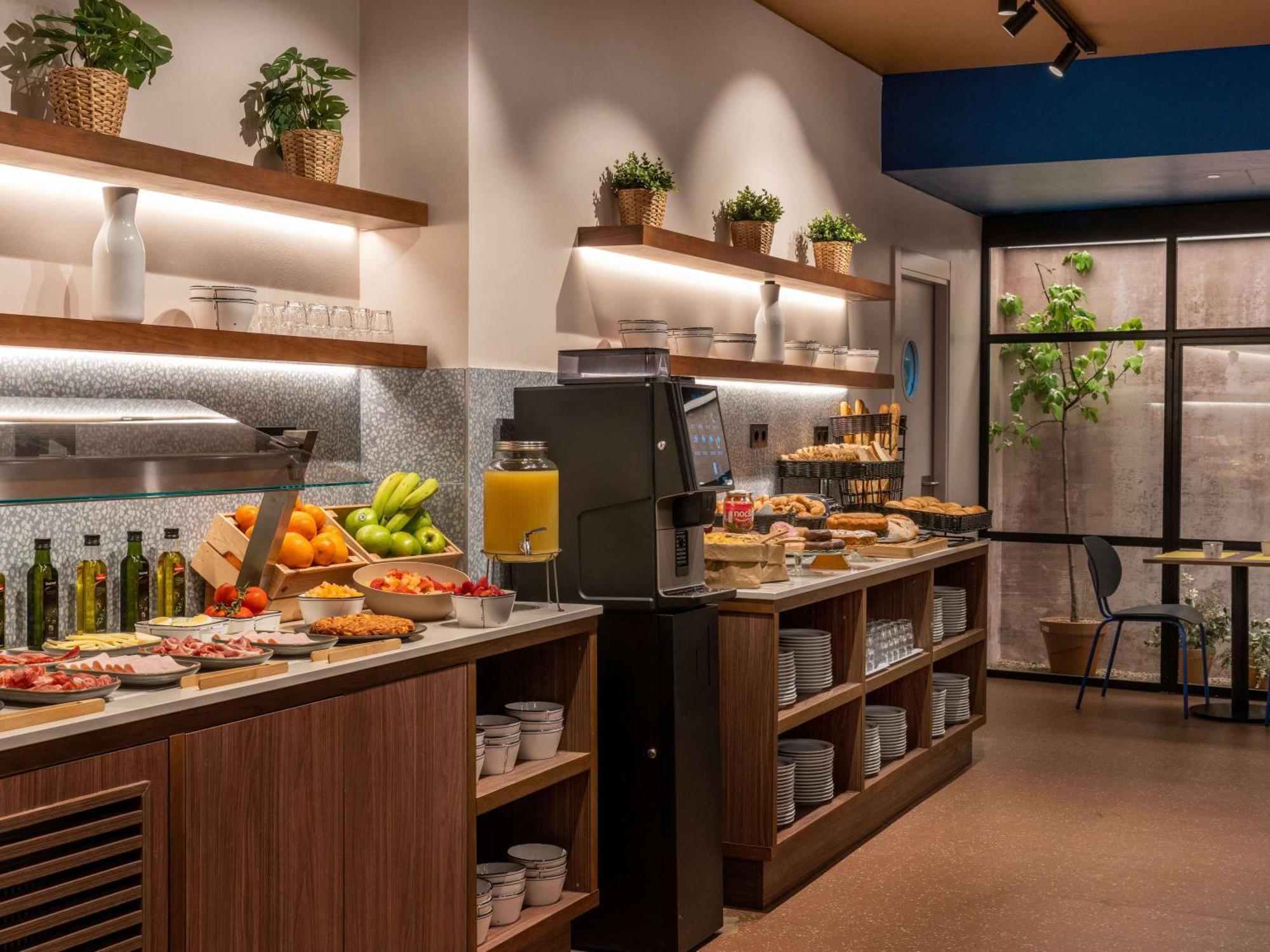 Ibis Styles Zaragoza Ramiro I Hotell Exteriör bild