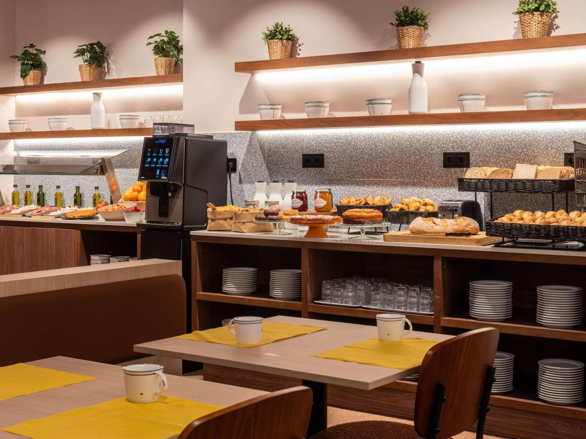 Ibis Styles Zaragoza Ramiro I Hotell Exteriör bild