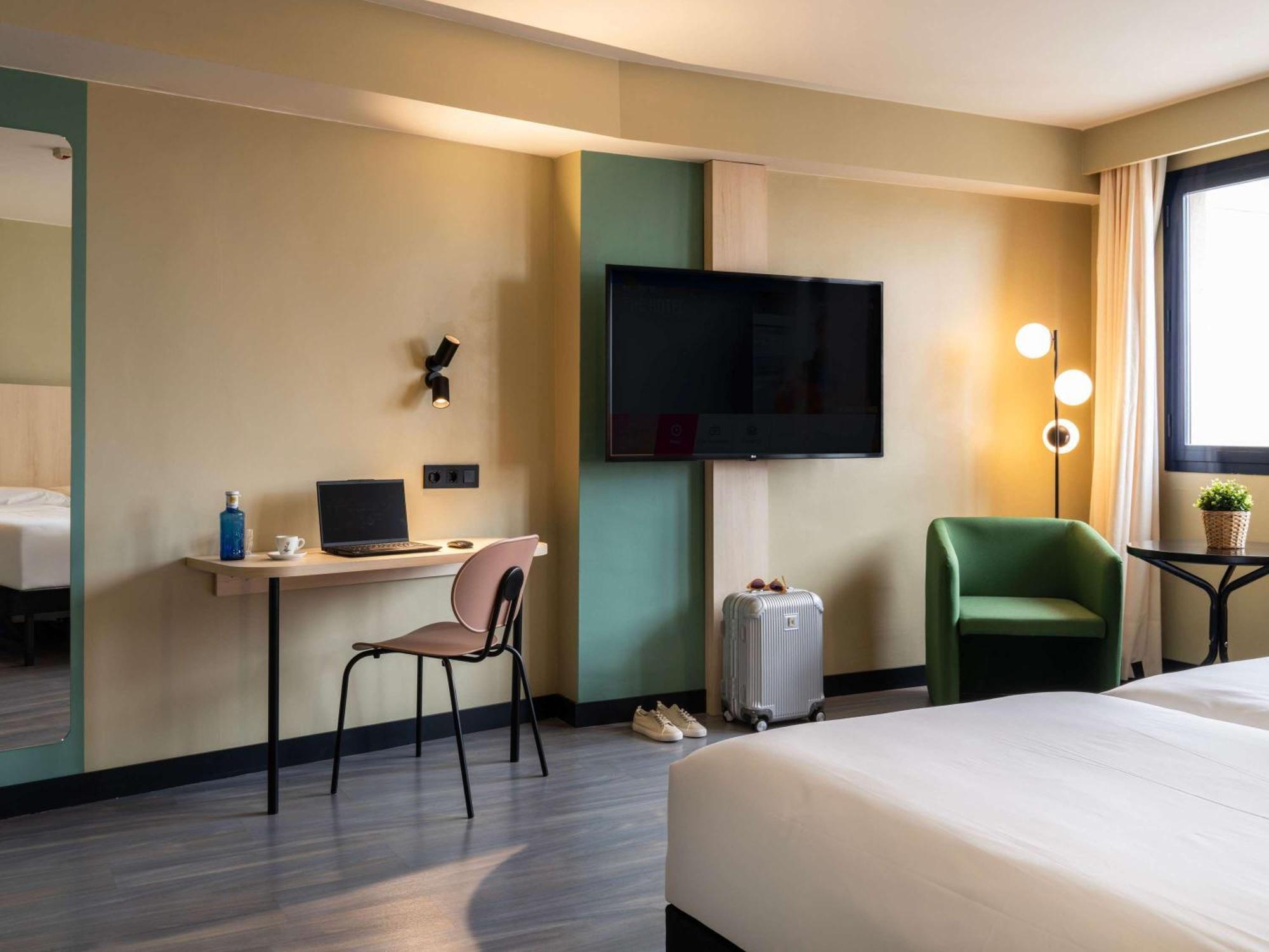Ibis Styles Zaragoza Ramiro I Hotell Exteriör bild