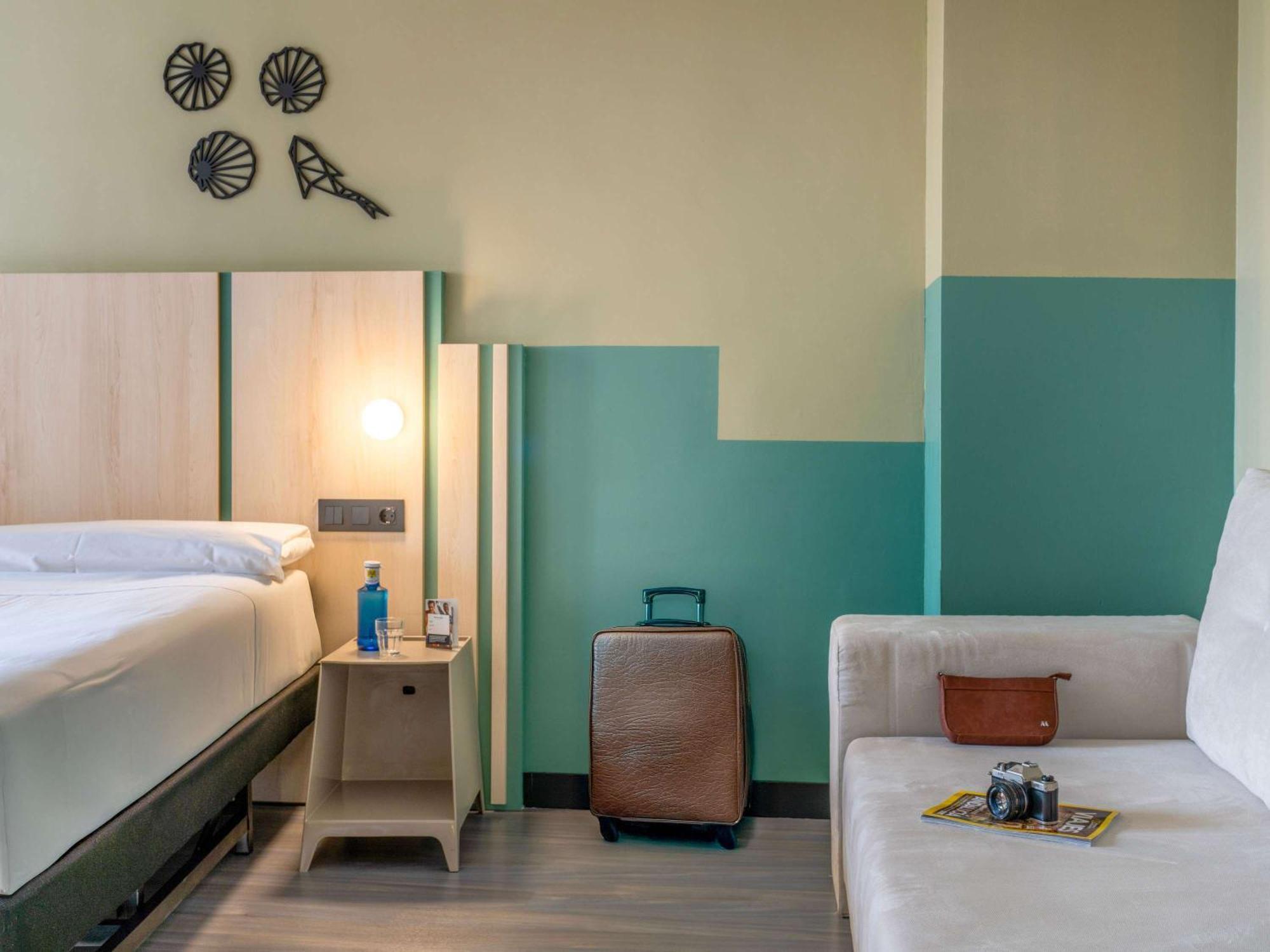 Ibis Styles Zaragoza Ramiro I Hotell Exteriör bild