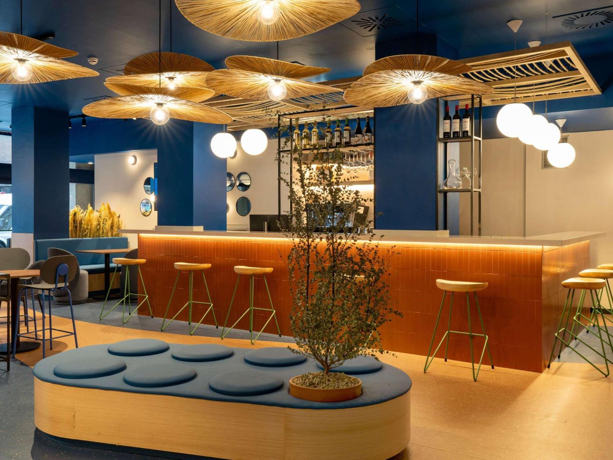 Ibis Styles Zaragoza Ramiro I Hotell Exteriör bild