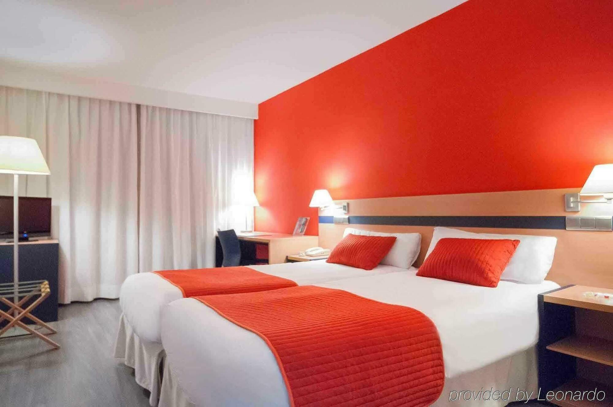 Ibis Styles Zaragoza Ramiro I Hotell Exteriör bild